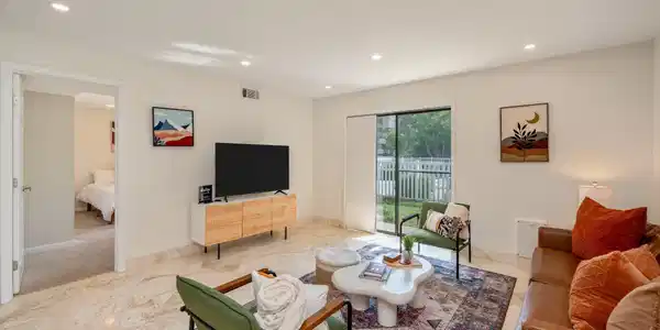 Image 3: 5-web-or-mls-330-bluefish-dr-105
