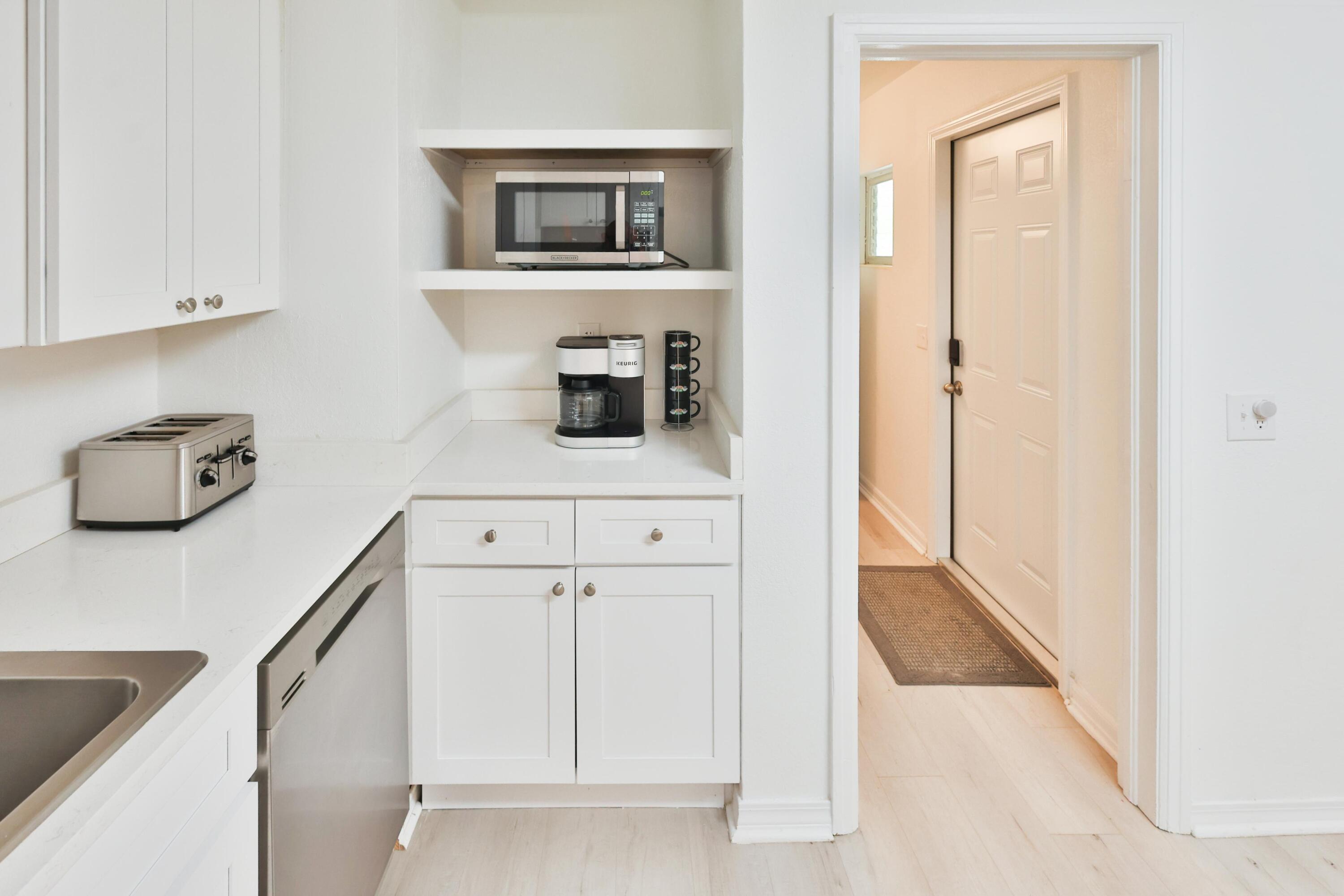 Image 4: Kitchen 3