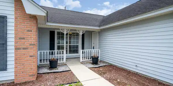 Image 2: Front Entry