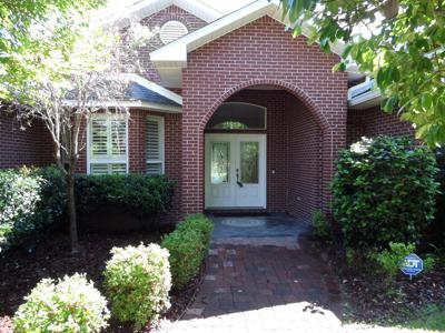 1560 Glenlake Circle Circle