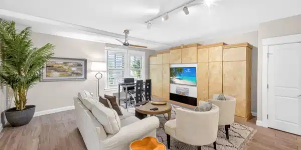 Image 2: Living area