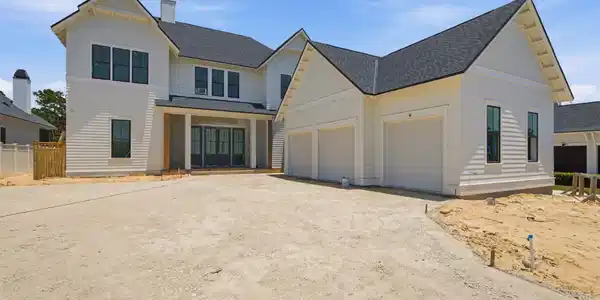 57 E Elliot Way