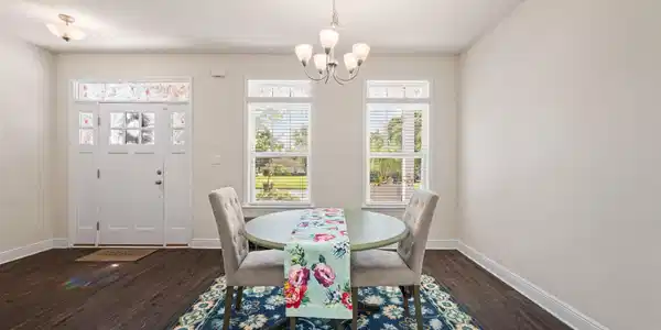 Image 2: 8-web-or-mls-802-w-wright-st
