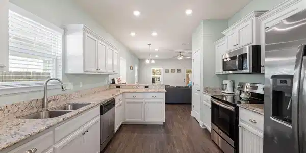 Image 3: 9-web-or-mls-802-w-wright-st