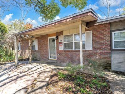 49 NW Poulton Drive