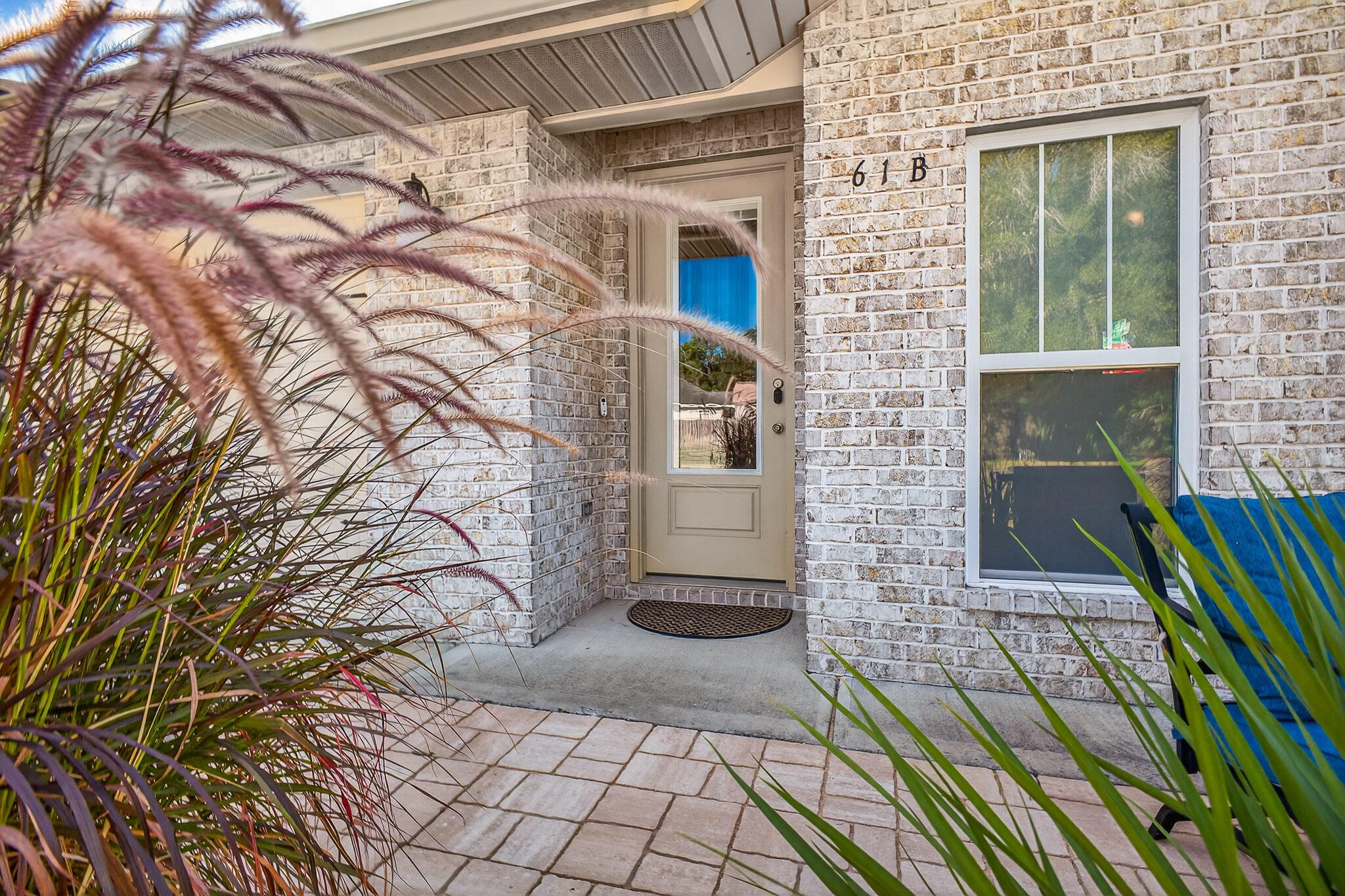 Image 3: 61B Sixth St-5