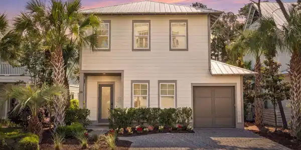 80 Grande Pointe Drive