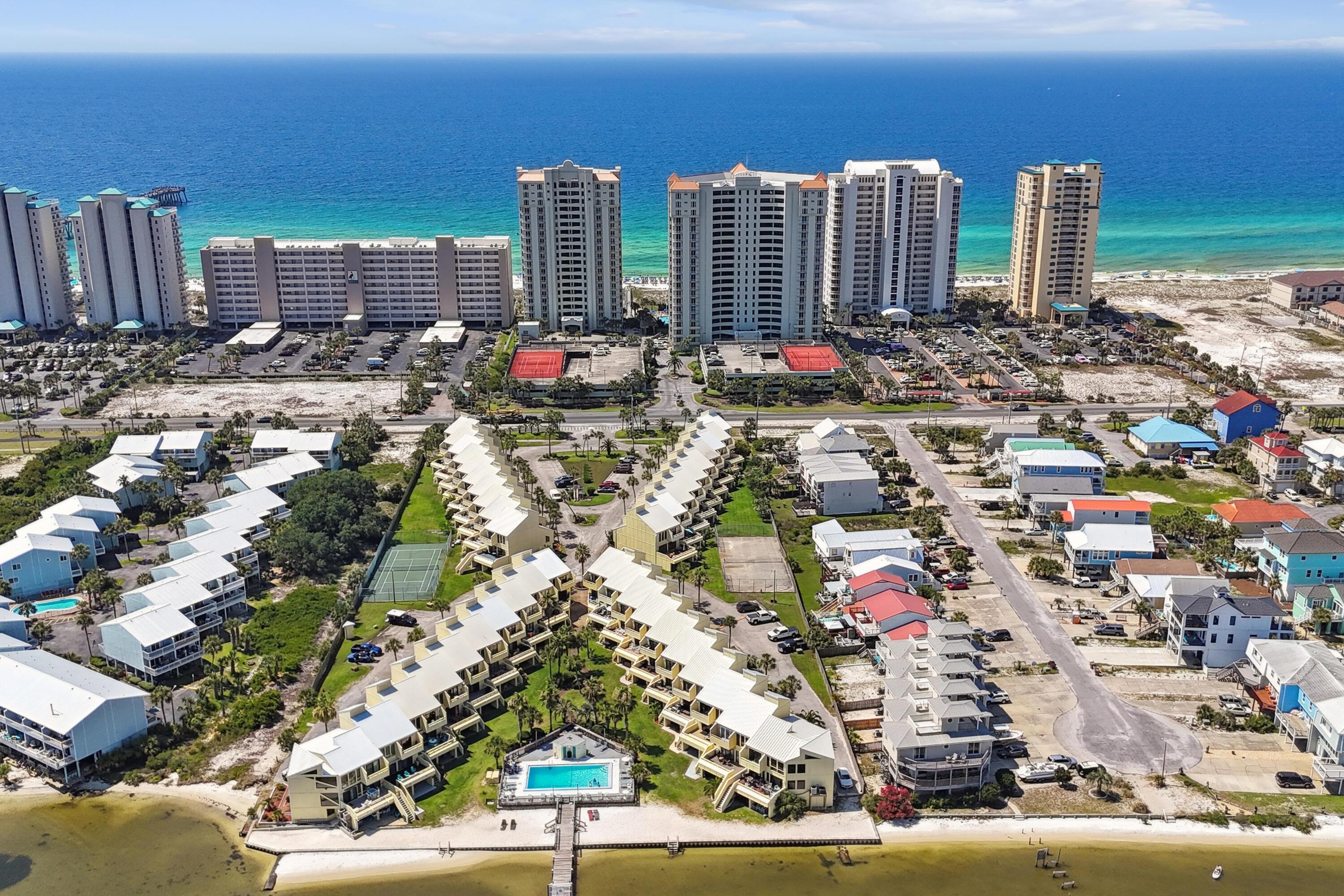 Image 2: 8520 Gulf Blvd Apt 15 Navarre FL 32566 U