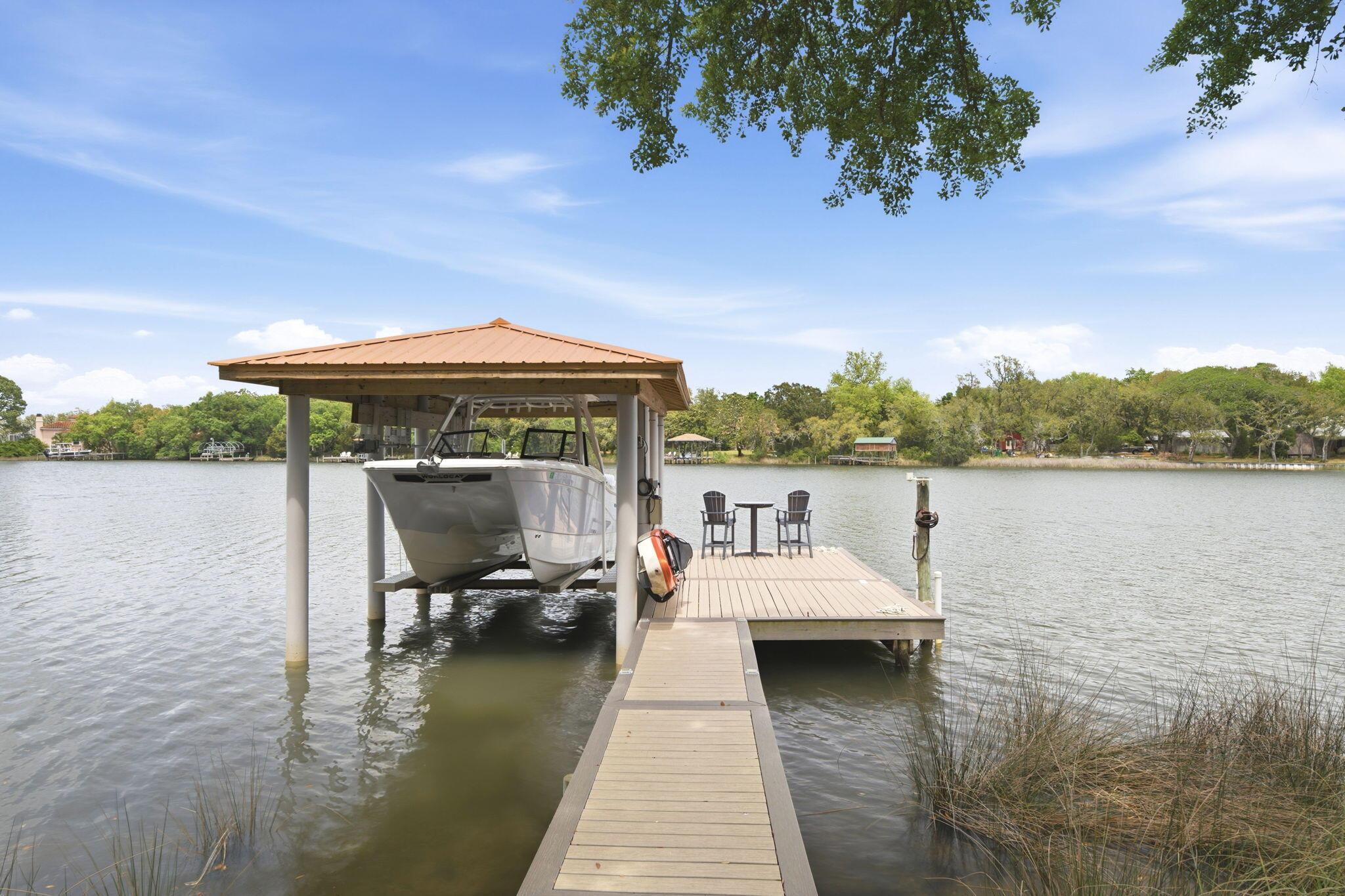 Image 4: Bay Living at its best