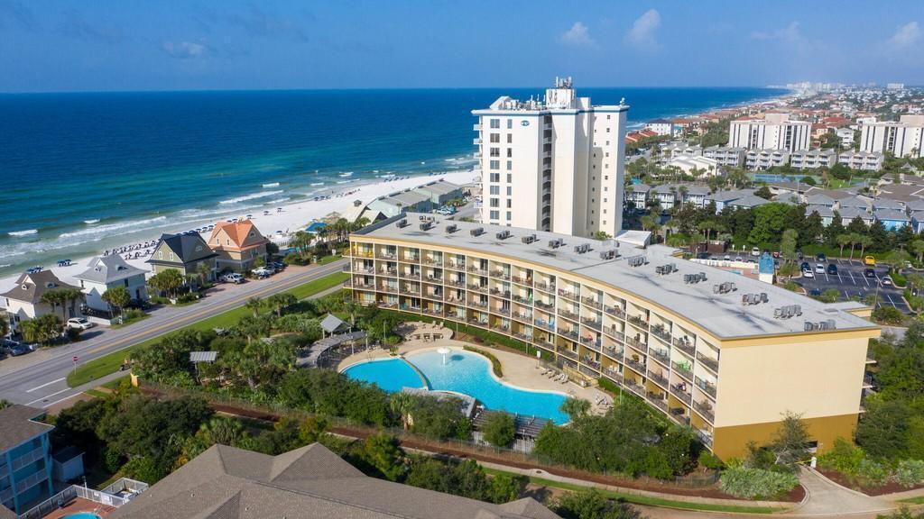 Image 3: Beach Resort Top view 001
