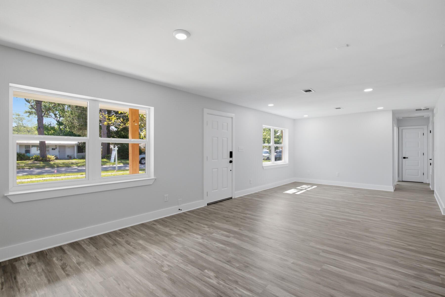 Image 4: 007-271 Gregory-MLS