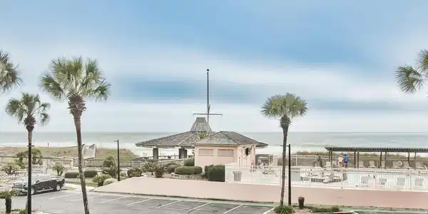 Image 4: view