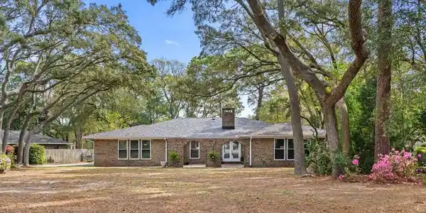 178 Country Club Road