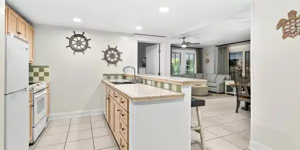 Image 3: 2200 Grand Sandestin-1
