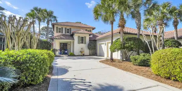 2521 Vineyard Lane