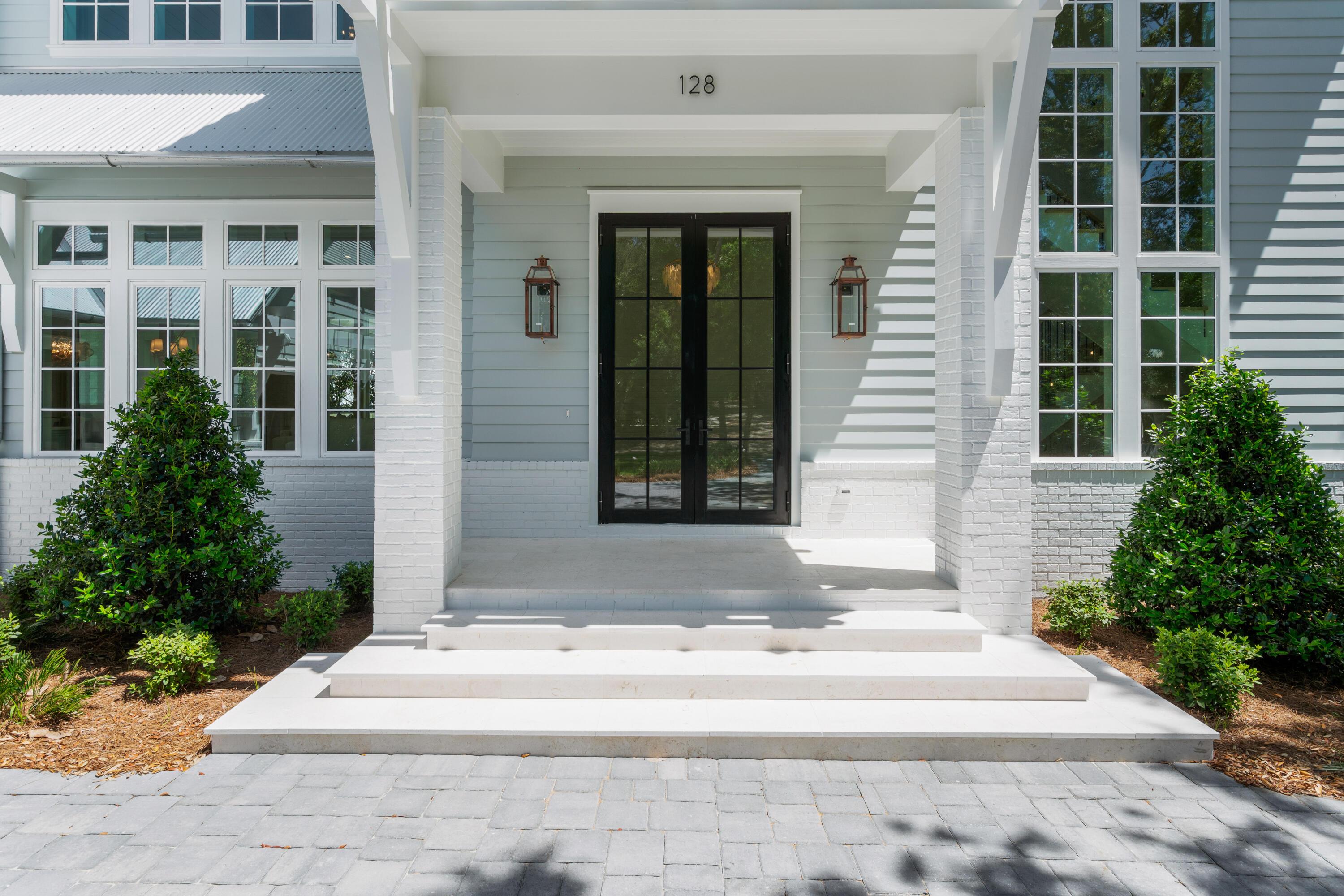 Image 4: Front Entry