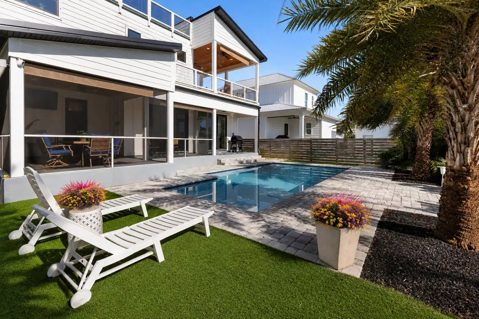 Image 1: Private Pool