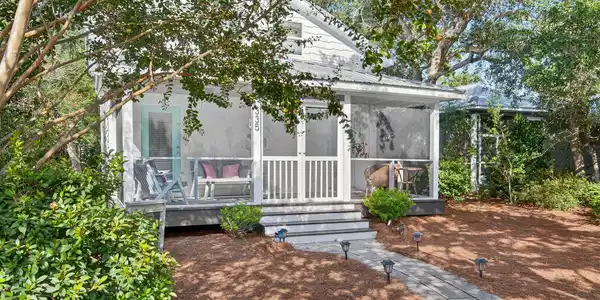 335 San Juan Avenue