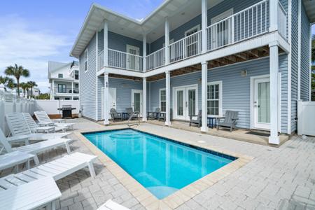 66 Pompano Street
