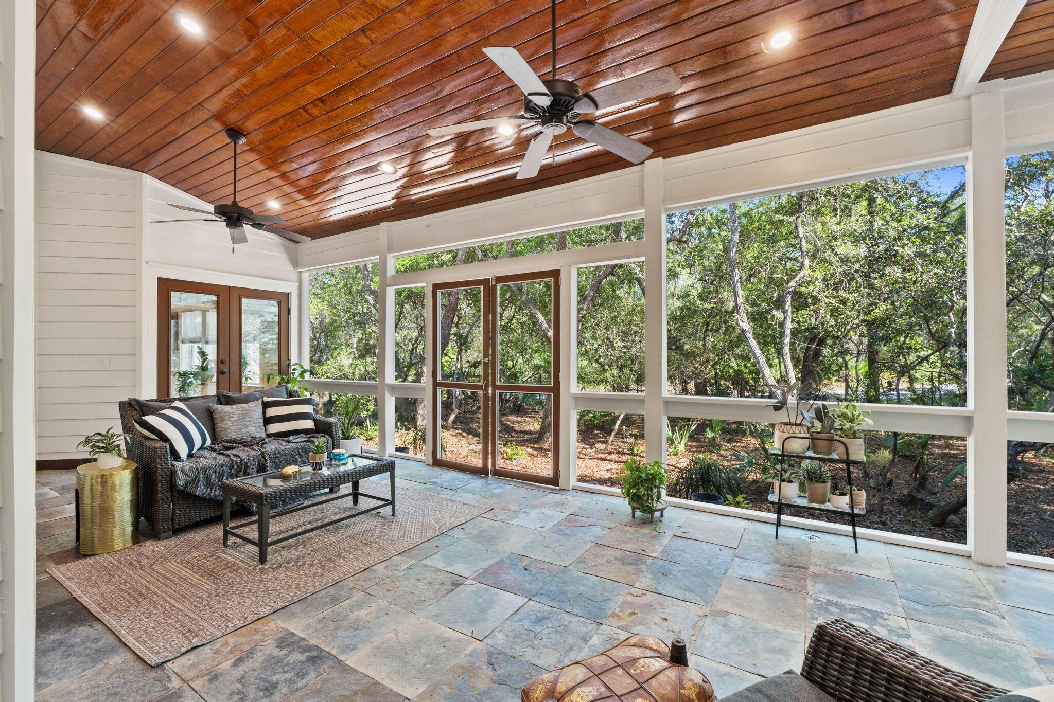 Image 2: Secluded and private back porch