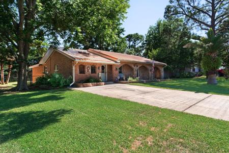 218 SW Coral Drive