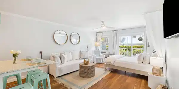 126 S Walton Lakeshore Drive