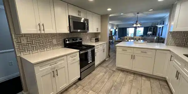 1010 Hwy 98 E