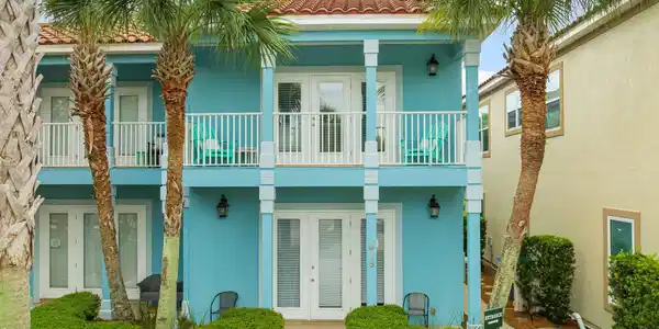 415 La Valencia Circle