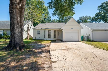 126 Meadowbrook Court