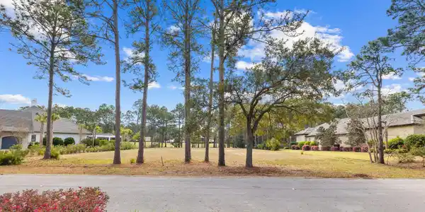 3414 Ravenwood Circle