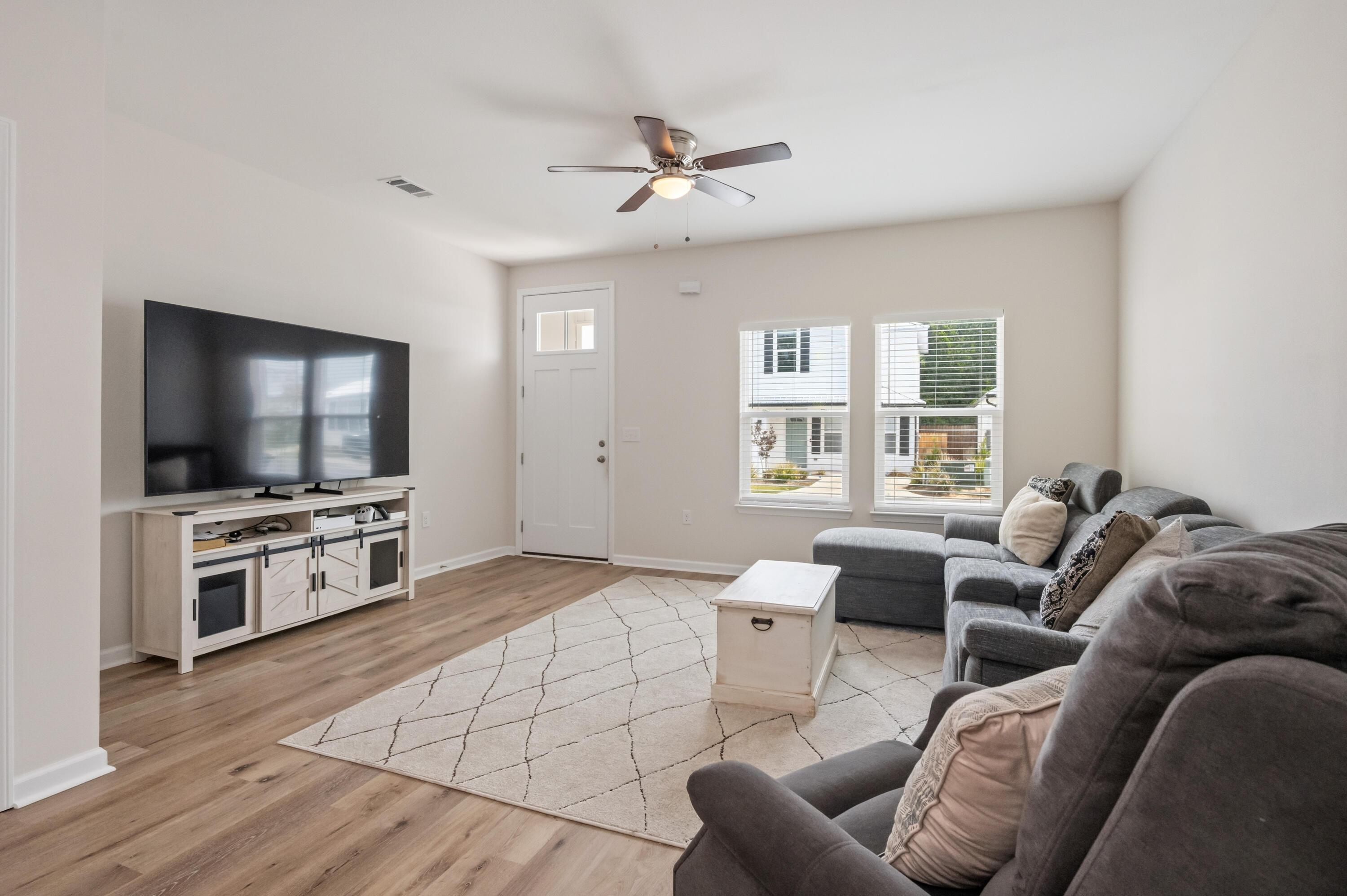 Image 4: 105PennyLn-8