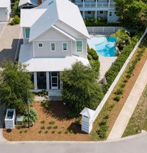 10 Grayton Boulevard