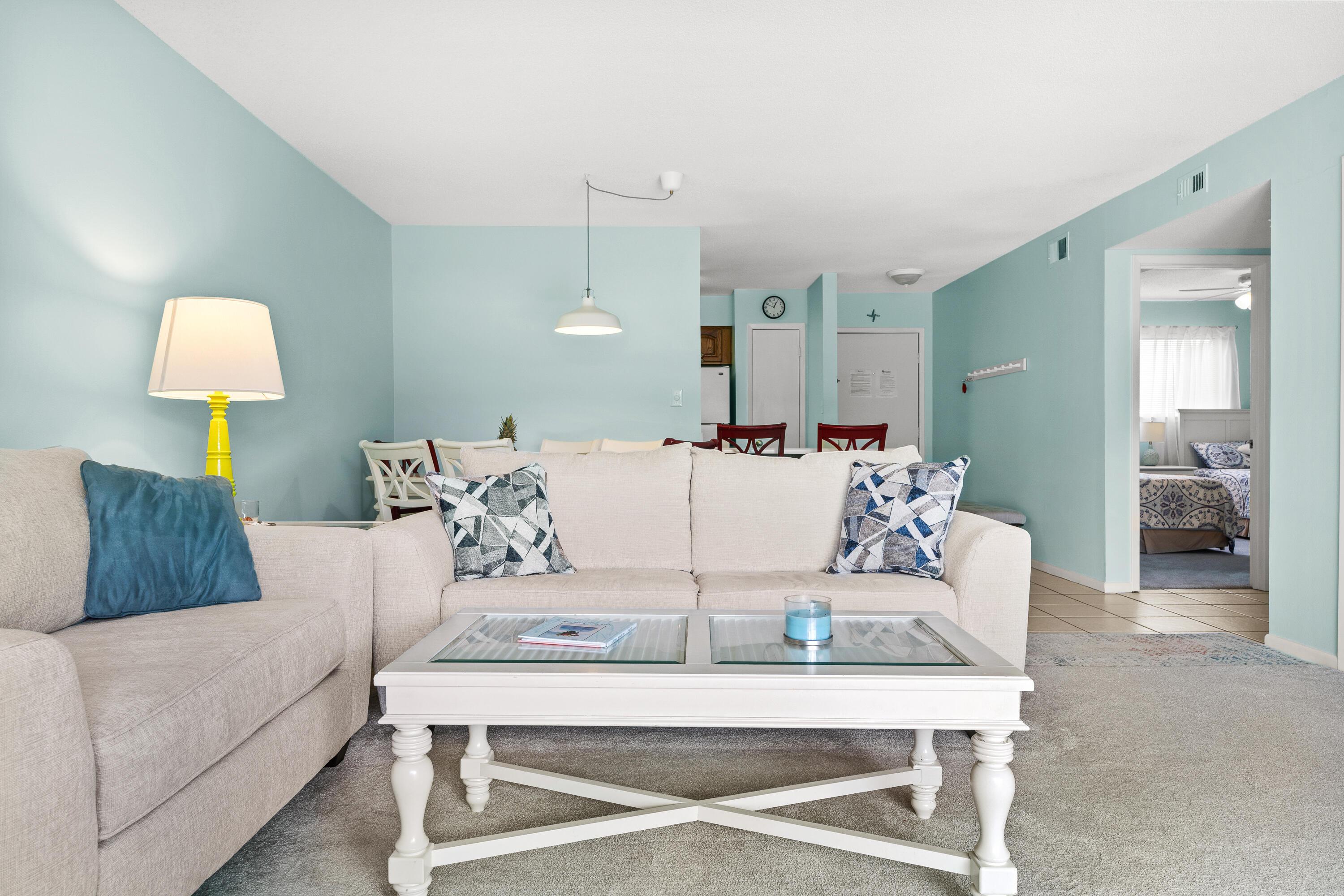 Image 2: New Couch and Loveseat