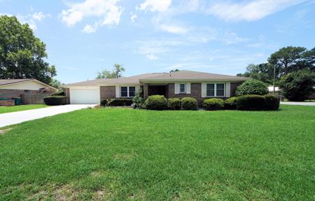 208 Dumaine Court