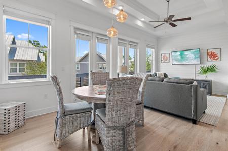 146 E Pine Lands Loop