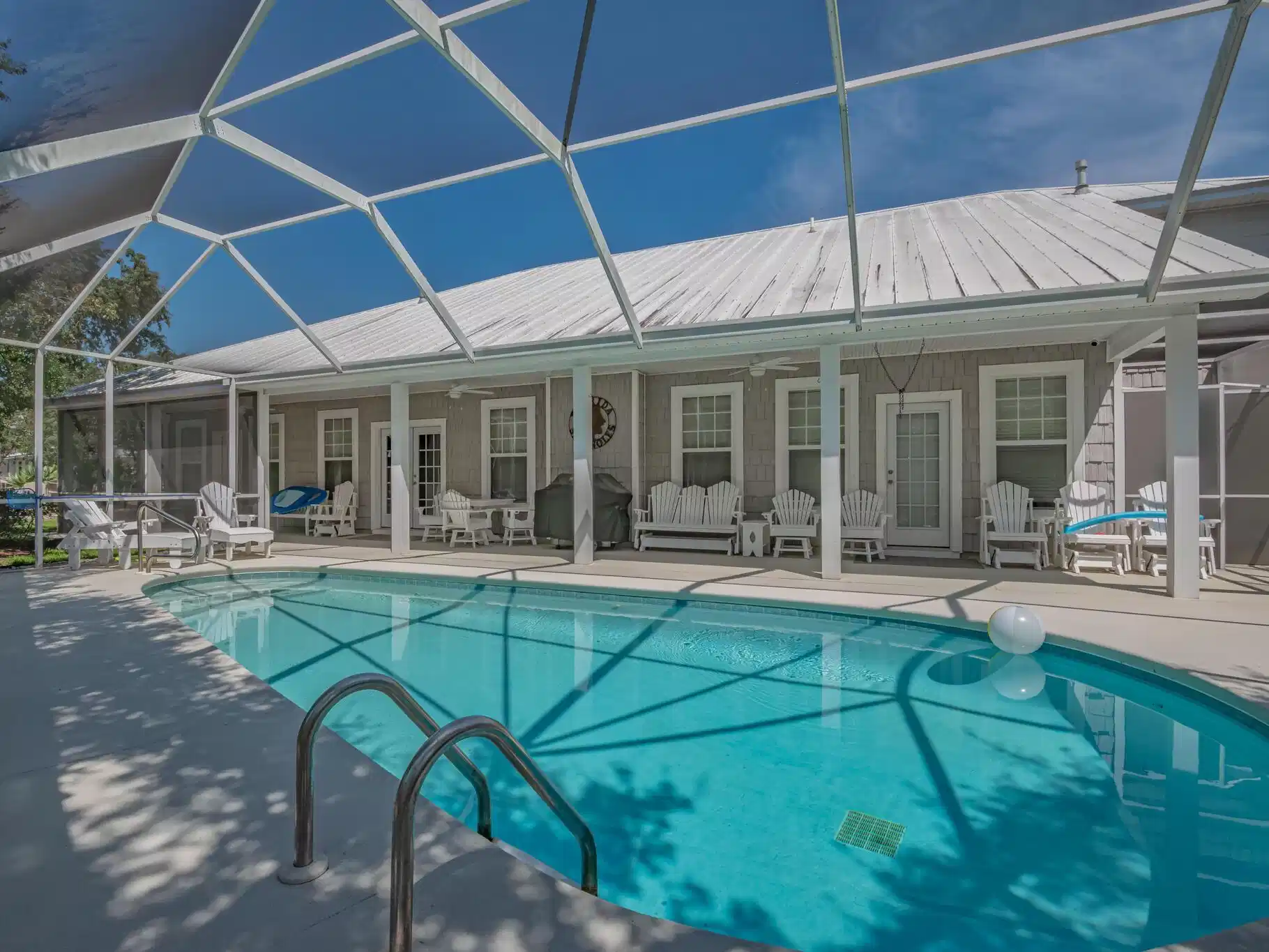 Image 1: POOL HOME