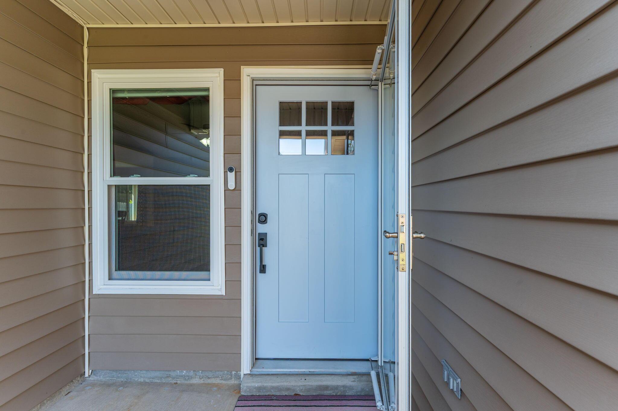 Image 2: Entry