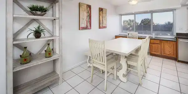Image 3: Dining Room