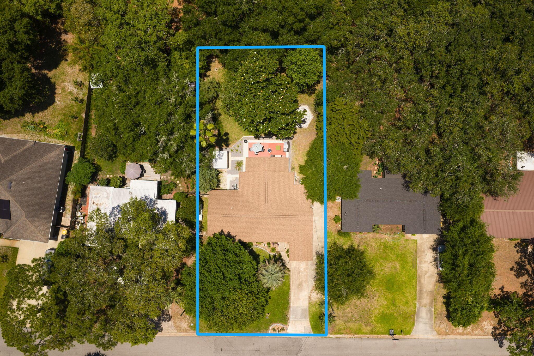 Image 1: Elliott Point neighborhood