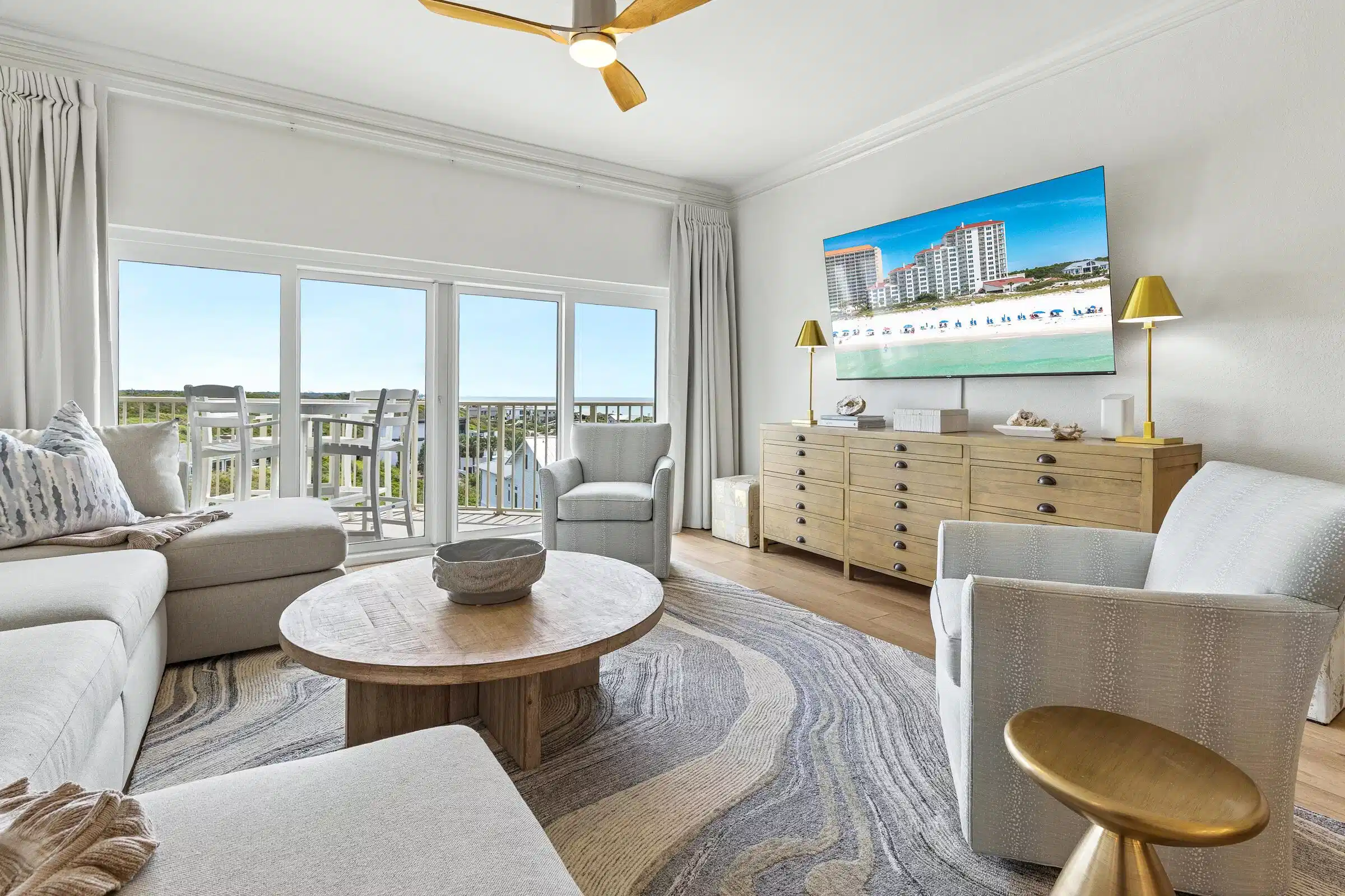 Image 1: Living room