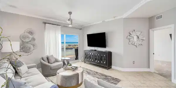 Image 2: 79-web-or-mls-dune-lake-studio-79