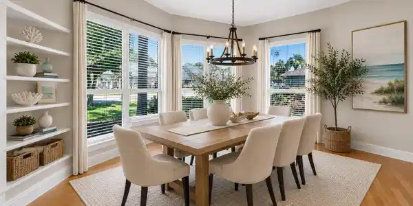 Image 4: VS Dining room