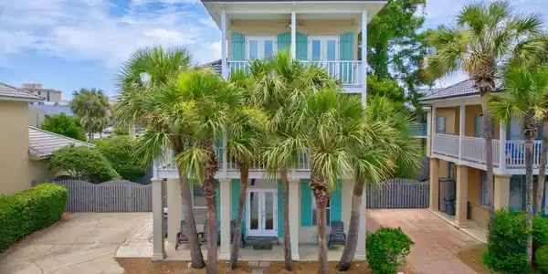 21 Garnet Cove