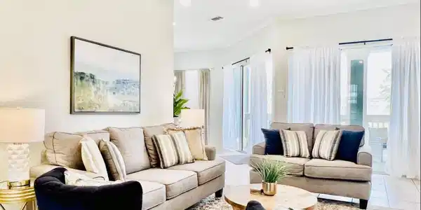 Image 2: Living Room