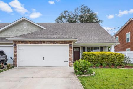 876 Fairview Drive