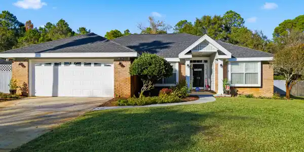 108 Long Pointe Drive