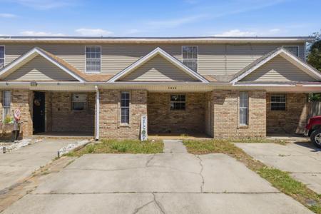 2413 Suwanee Lane