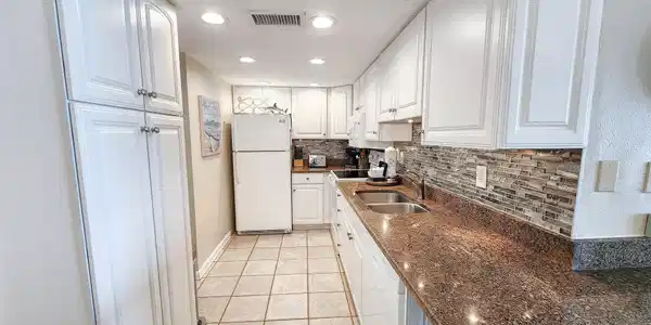 676 Santa Rosa Boulevard