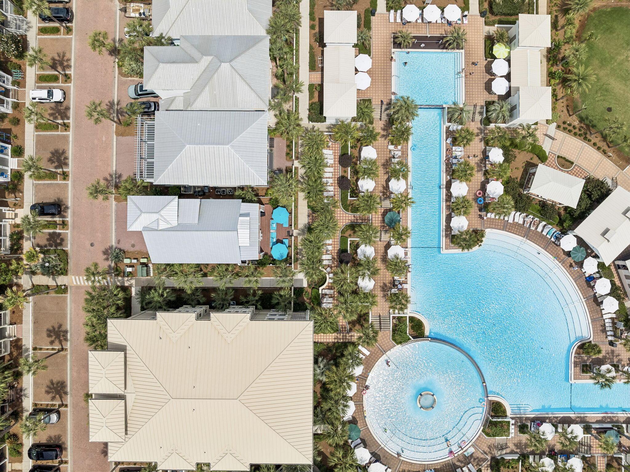 Image 4: Poolside Home