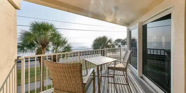 Image 4: Balcony 2303